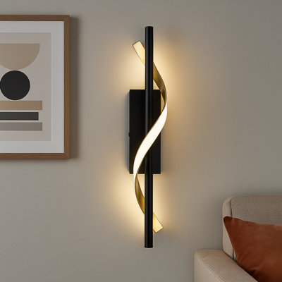 Conaprato Black Modern Wall Light