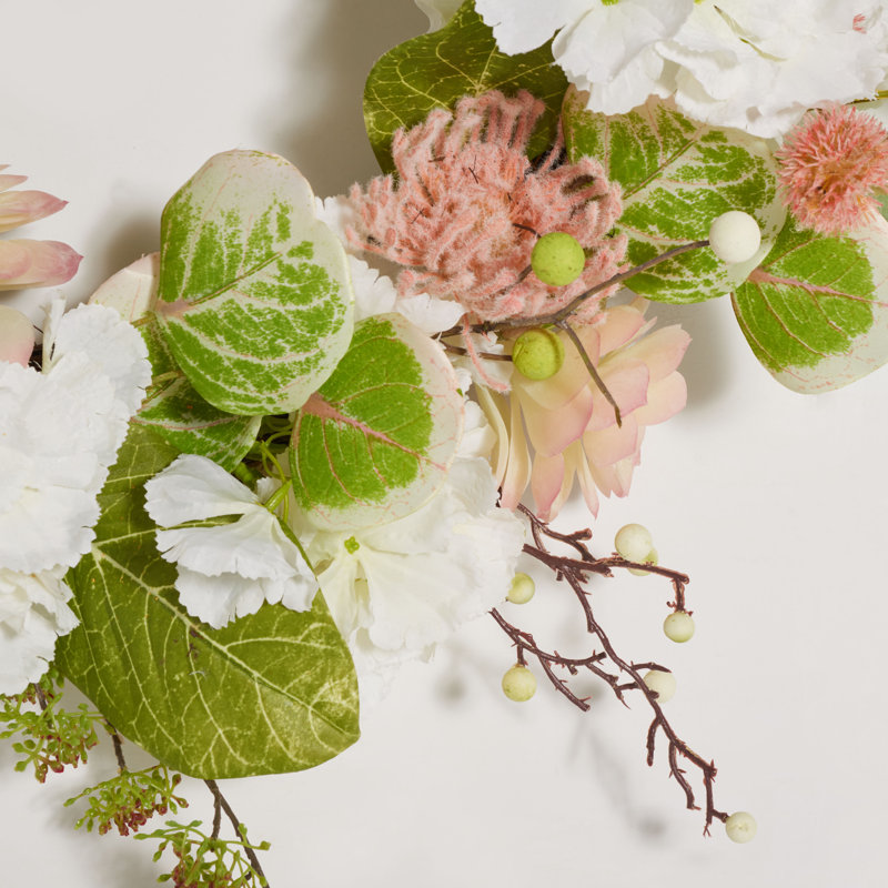 Couronne en PVC hydrangée et magnolia 28 po