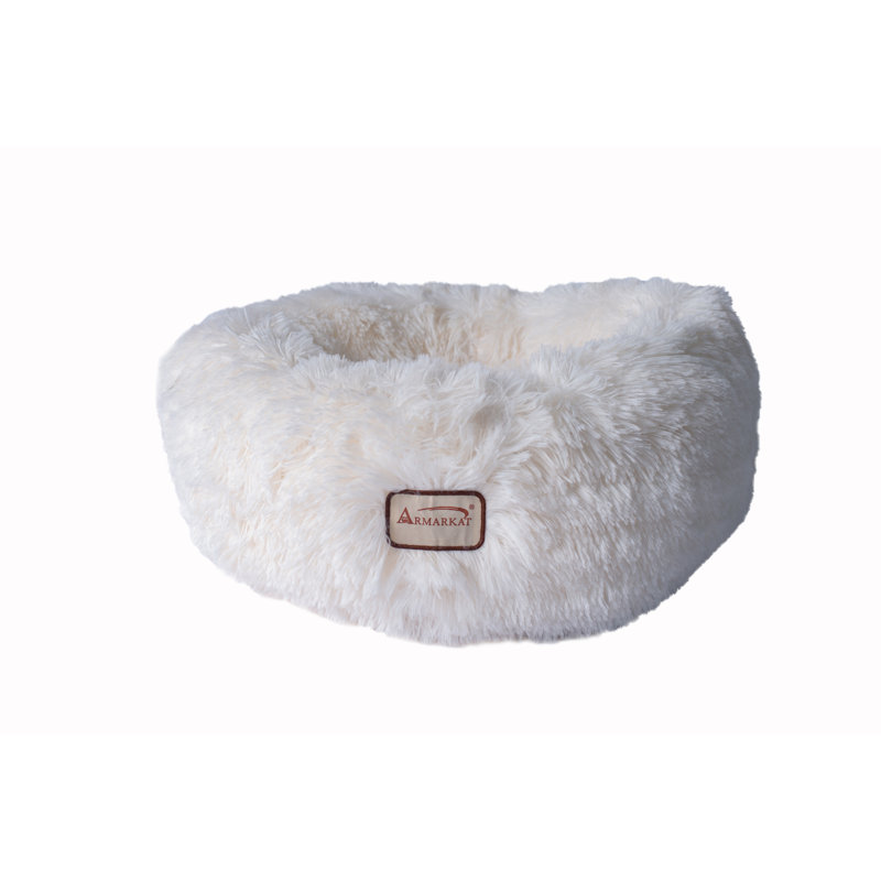 Medium Off-White Ultra Plush Faux Fur Pet Bed