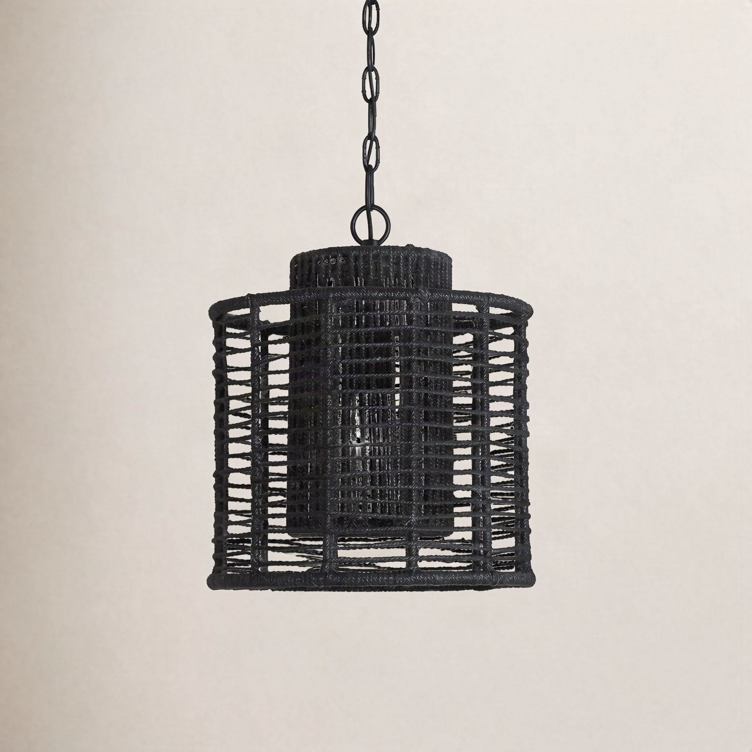 Dimmable Single Light Pendant, Matte Black