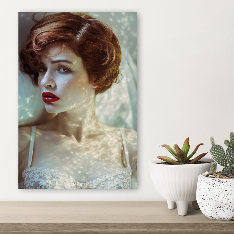 «Dreamy Redhead Portrait», impression délicate de portrait élégant, 18" H x 12" W