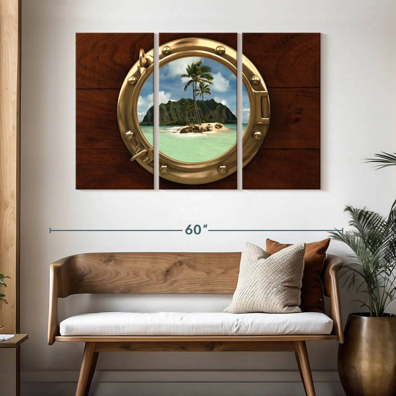 Sandy beach through porthole Aletra, H 32 po x l 50 po