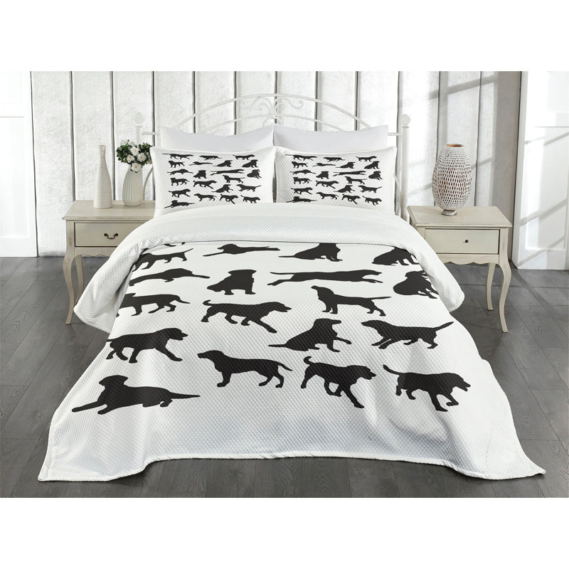White Twin Quilted Bedspread Set with Labrador Print