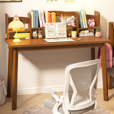 Bureau d'ordinateur en bois massif avec tablettes - 47,2 po Bureau d'ordinateur pour enfants avec huche et crochets, bureau moderne Mid Century, bureaux pour petits espaces, table d'étude pour chambre d'enfant, salle d'étude et chambre à coucher - noyer