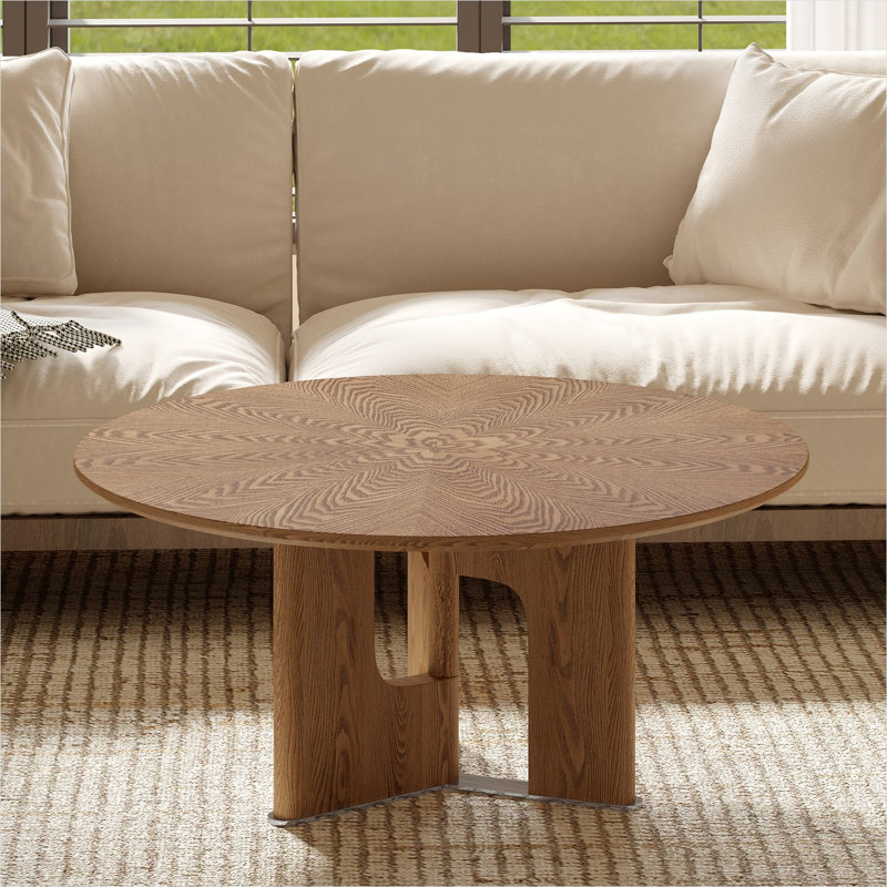 Table basse ronde brune de 31,5 pouces de largeur avec une surface compacte pour les petits salons
