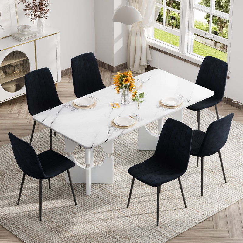 Table en marbre moderne et ensemble de chaises en velours 4/6 pour petits espaces cuisine / appartement / salle à manger