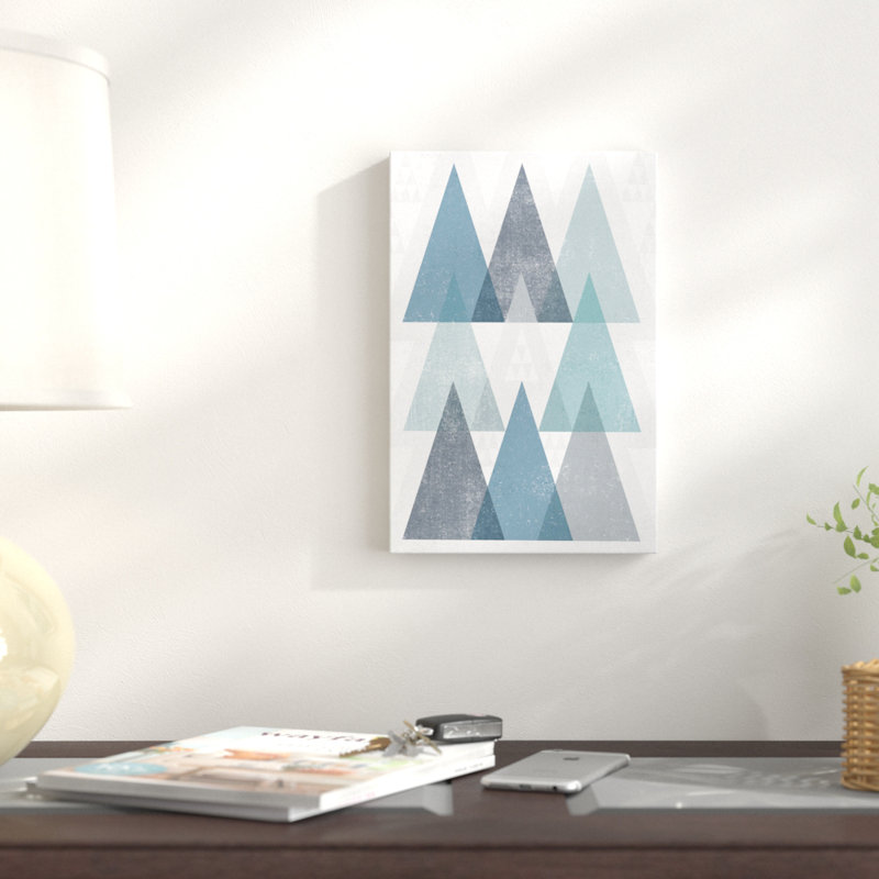 «Mod Triangles IV.A» par Michael Mullan, impression sur toile tendue, H 18 po x l 12 po x P 1,5 po, Pas de tapis