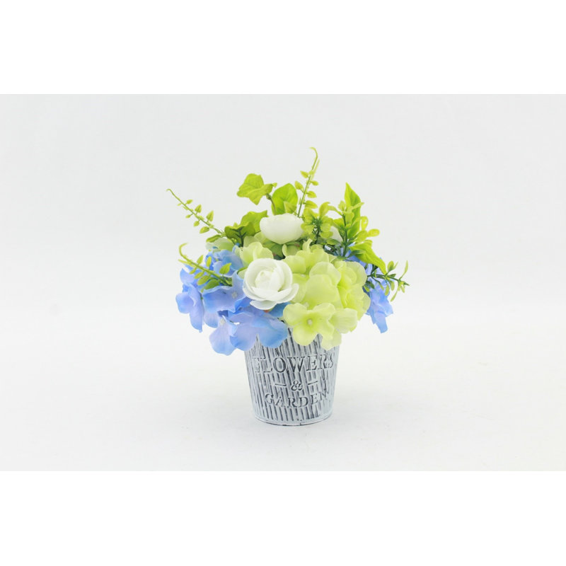 Composition florale et centres de table mixtes en pot