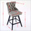 Ensemble de 2 tabourets de bar pivotants en velours avec capitonnage à boutons, pieds en bois et garniture cloutée chromée pour un style de loisirs élégant