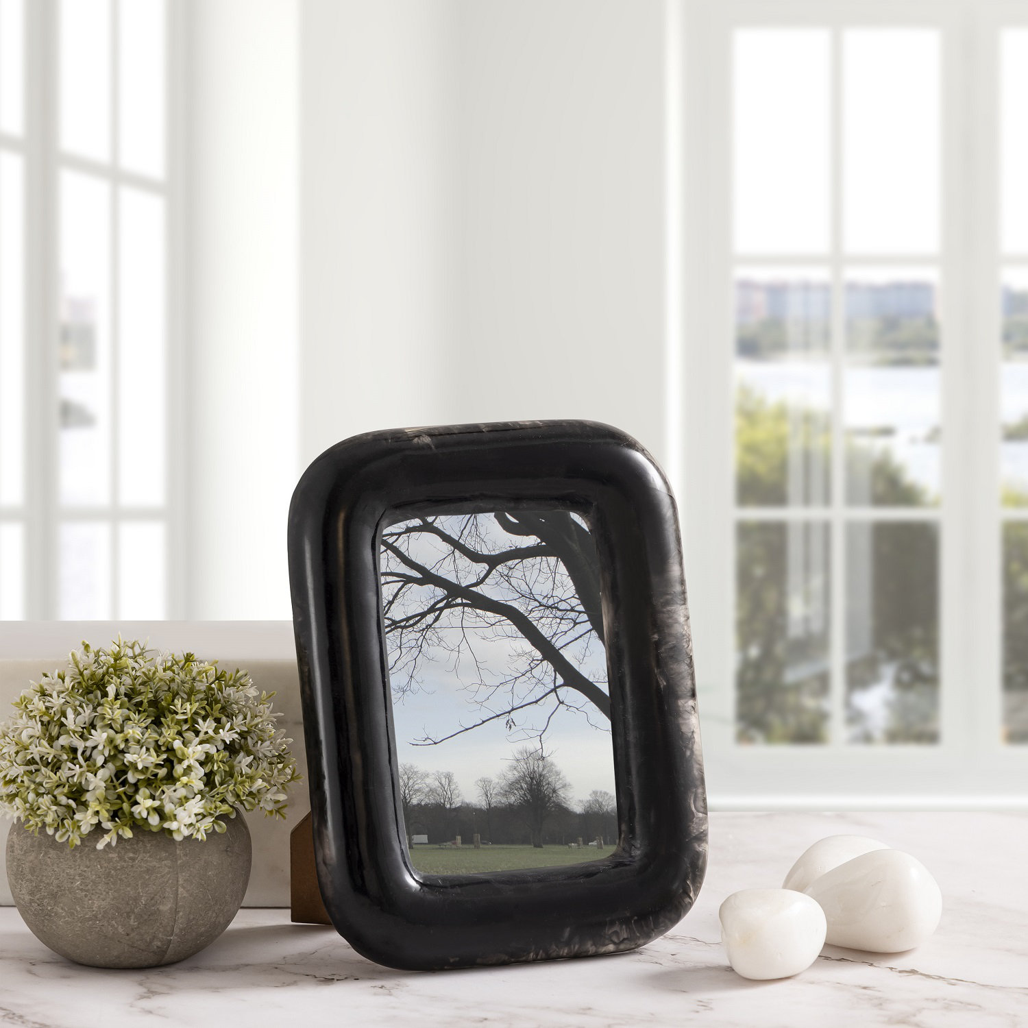Resin Frame, 5'' W X 7'' H, Black