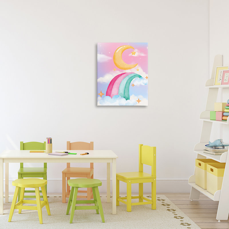 Lune arc-en-ciel dans une toile de nuages, design par Jesse Keith, H 20 po x l 16 po