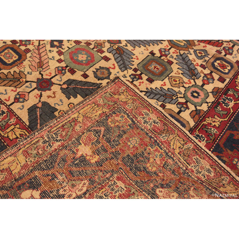 Grand tapis Karabagh antique de race blanche