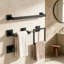 Ensemble d'accessoires de salle de bain noir mat 5 pièces en acier inoxydable, porte-serviettes mural, porte-papier hygiénique, patères, design carré moderne