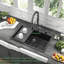 Évier de cuisine en quartz noir de 84 cm (33 po), à encastrer, à une cuve, en composite de granit, avec égouttoir enroulable, crépine et grille de fond, profondeur de 24,5 cm (9,65 po), bonde arrière.