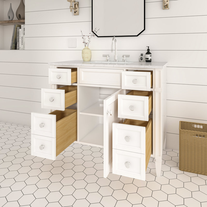 Ensemble de meuble-lavabo autoportant blanc mat avec plateau en marbre de Carrare de 42 po Alexxis, Blanc