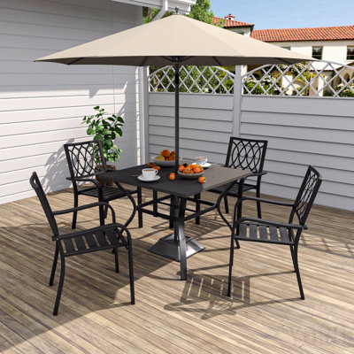 Chaise empilable robuste (4 chaises), capacité de 159 kg, ergonomique et respirante, montage en 30 minutes, structure métallique résistante aux intempéries pour une utilisation intérieure et extérieure, pique-nique, barbecue, fête et camping.