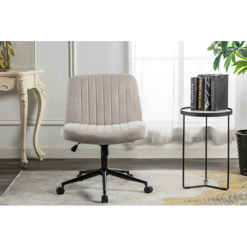 Chaise de bureau à pieds croisés