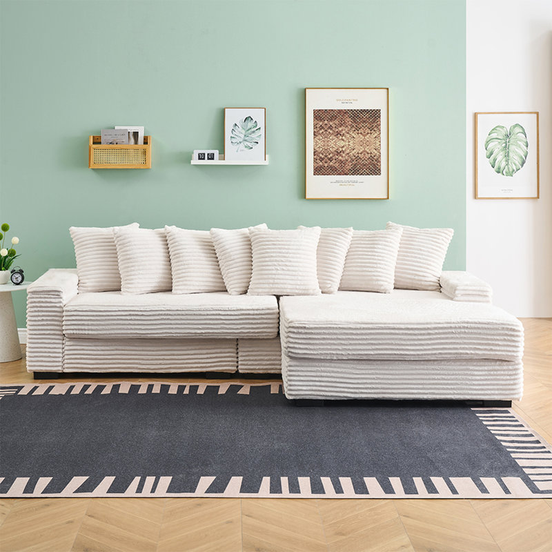 Luxueux canapé en flanelle avec huit coussins décoratifs exquis pour créer un espace de vie confortable et invitant, Beige