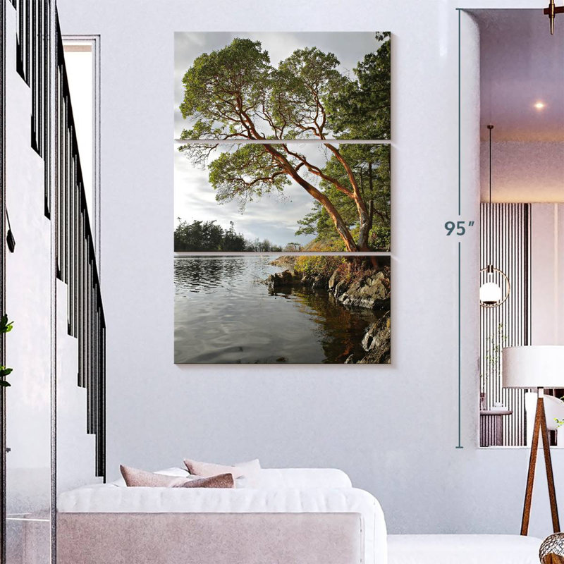 Arbousier Harnek au bord de l'eau, H 74 po x l 48 po