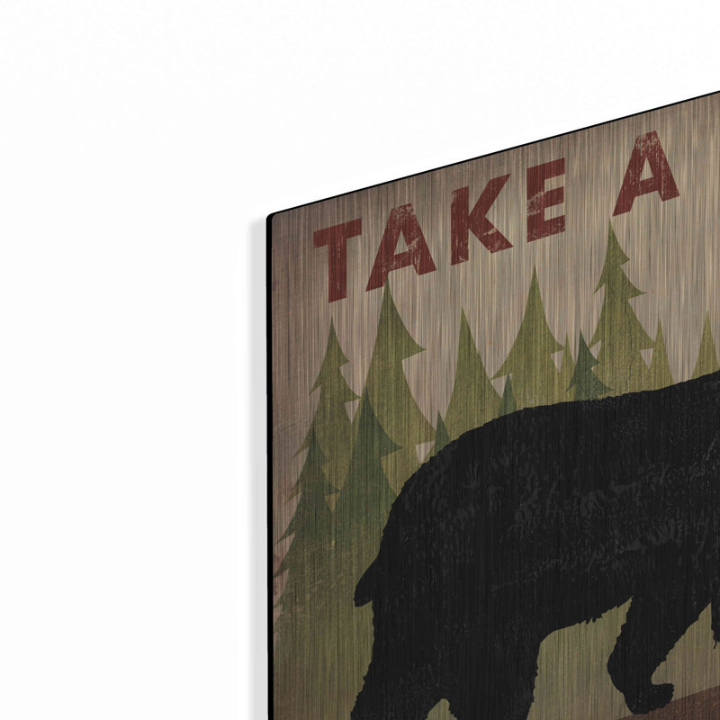 Luxe métallique «Take A Hike Black Bear» par Ryan Fo «Take A Hike Black Bear» par Ryan Fowler, H 12 po x l 12 po