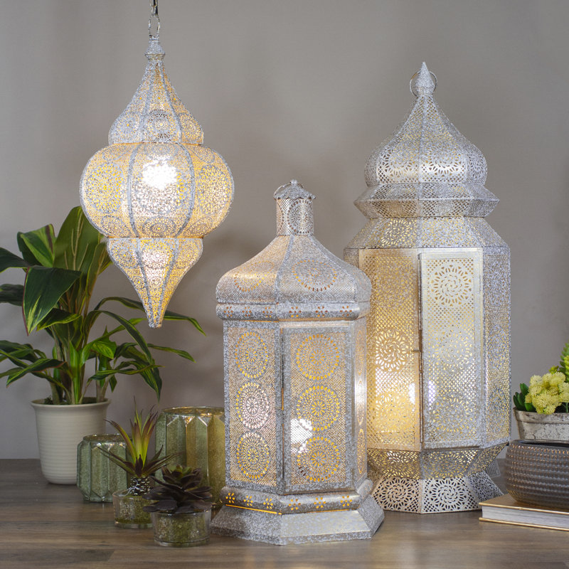 Lampe sur pied 29,5 "de style marocain, Blanc / or vieilli