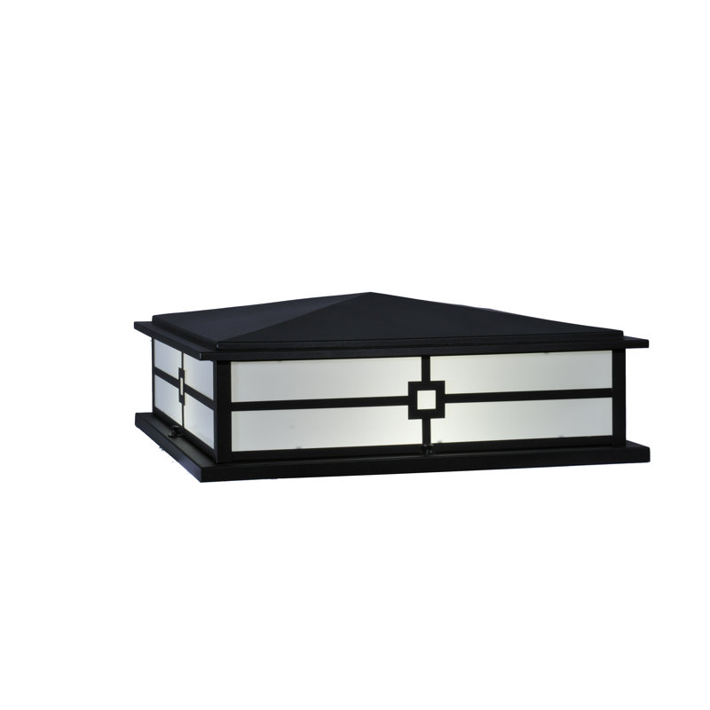 Seneca 4 - Light Pier Mount Light