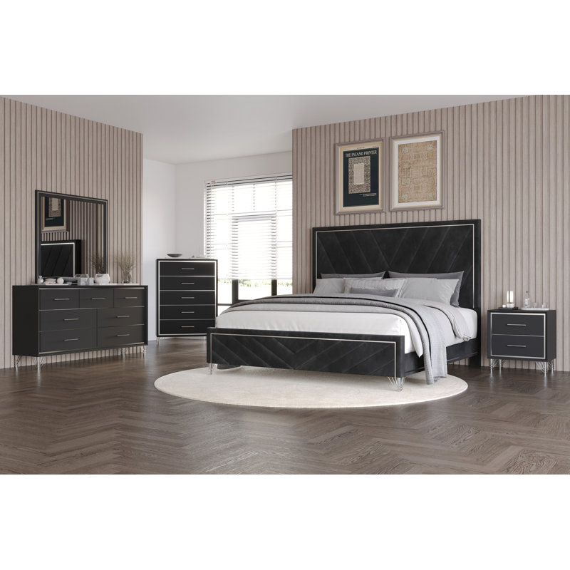 Ensemble de chambre avec très grand lit en bois 5 pièces Holtzclaw, Ensemble de 5 pièces : lit, table de chevet, com