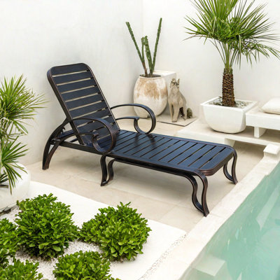 Chaise longue d'extérieur en aluminium