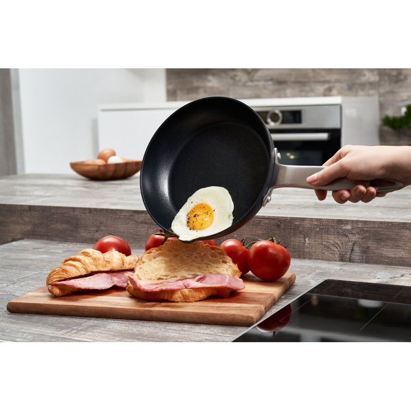 Poêle à frire antiadhésive en aluminium Zyliss Ultimate Pro, L 8 po