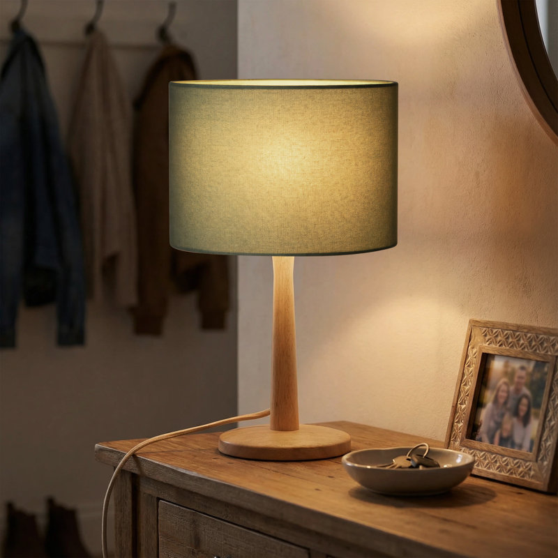 Lampe de table dimmable de style Mid-Century de 41,4 cm (16,3 po) avec abat-jour cylindrique en lin vert, base en bois d'hévéa naturel et douille E26, certifiée cULus pour les tables de chevet, les tables d'appoint de salon ou les bureaux à domicile.