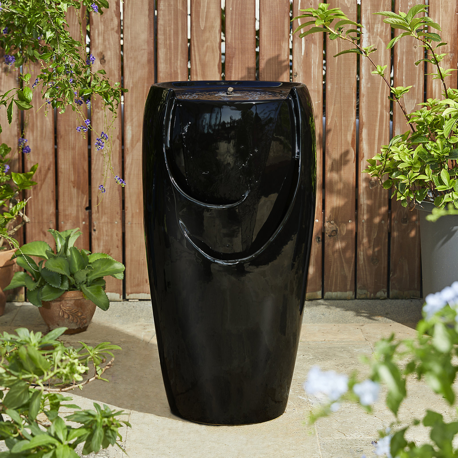 Rorer Fountain, 29.25" H x 14.25" W x 15.25" D, Black