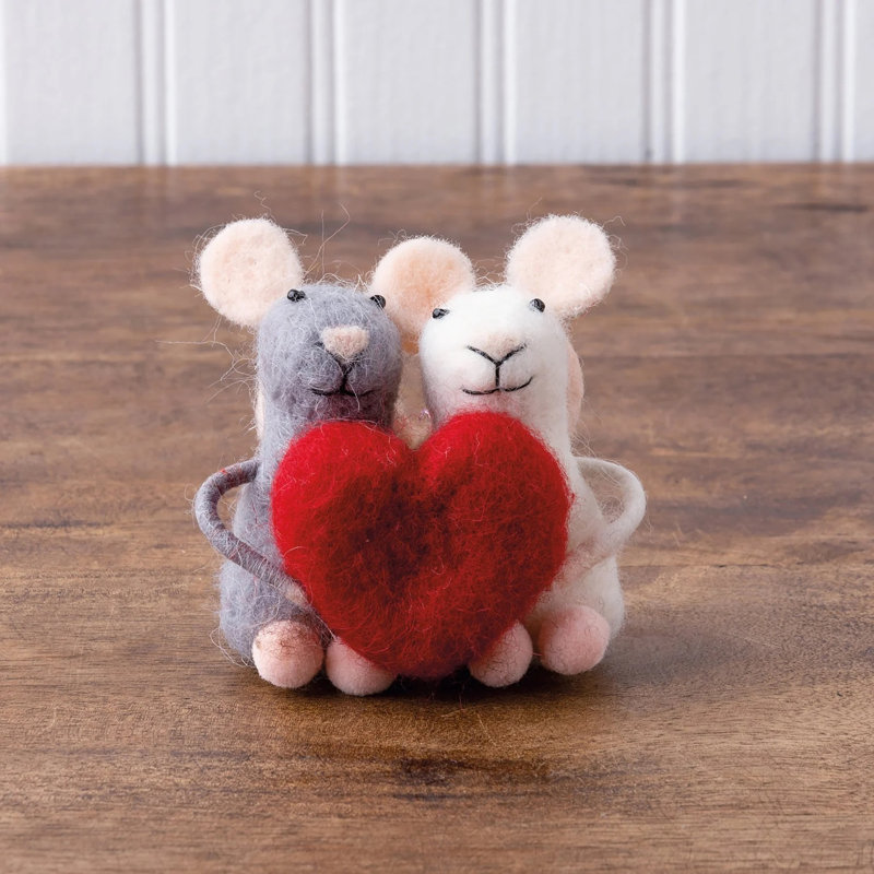 Primitives By Kathy Mouse Couple Critter Set