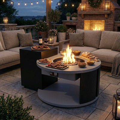 Table de foyer au propane de 107 cm (42,1 po) de largeur et de 50 000 BTU avec rangement dissimulé pour une bouteille de propane de 9 kg (20 lb), flamme réglable et couvercle.