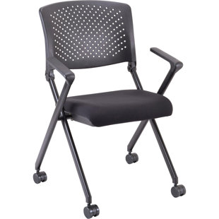 Chaise empilable emboîtable