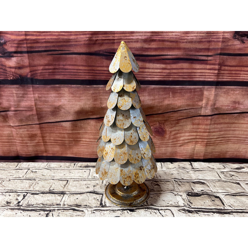 Rustic Radiance Christmas Tree