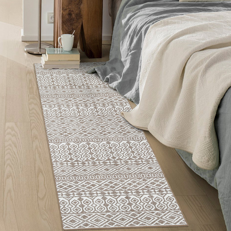 Khawlah Washable Geometric Indoor Rug, Runner 2' x 8'