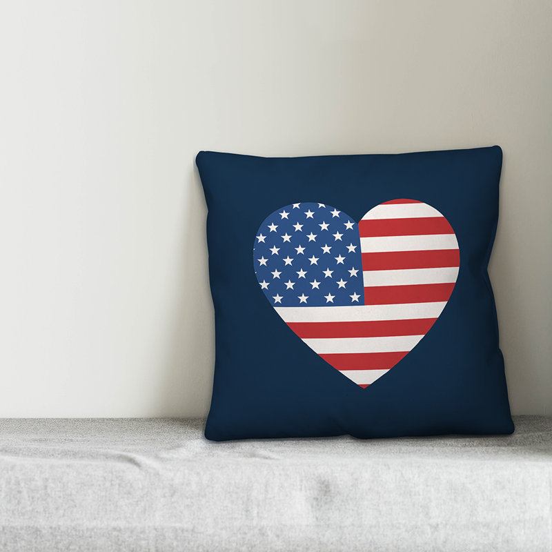  Coussin intérieur / extérieur Heart Flag, 16 po x 1 po, polyester