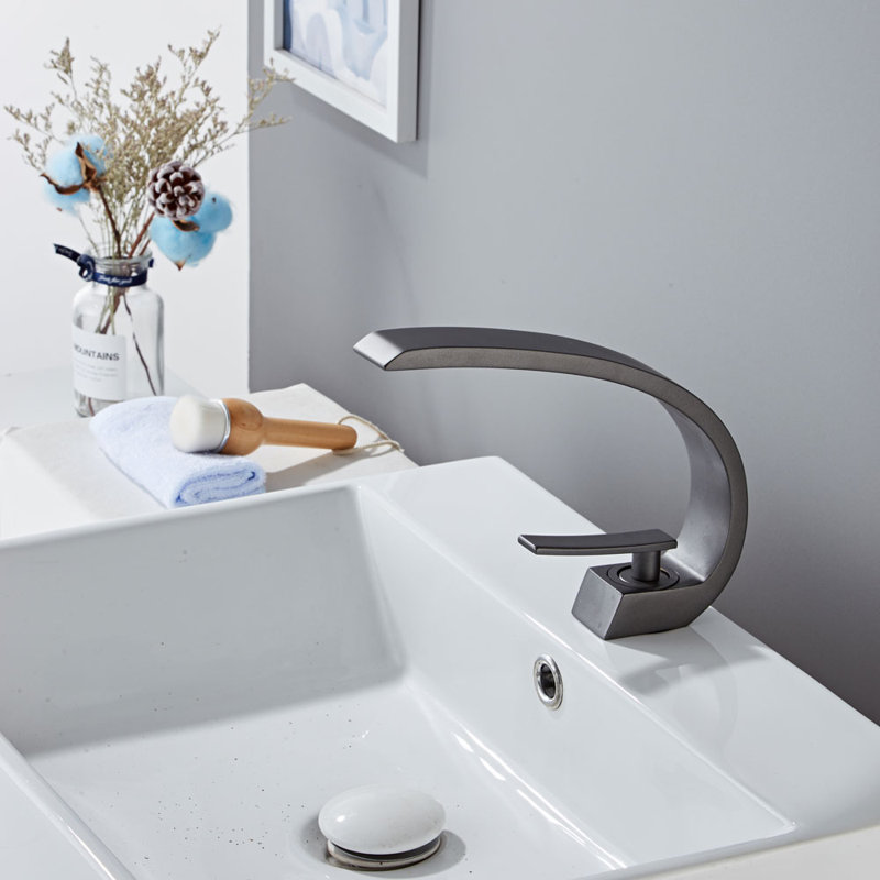 Single Hole Faucet Single-handle Bathroom Faucet, Matte Black