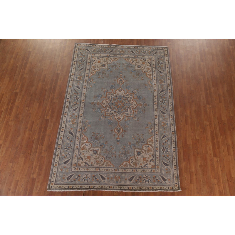 Tapis traditionnel délavé surteint 7 x 10