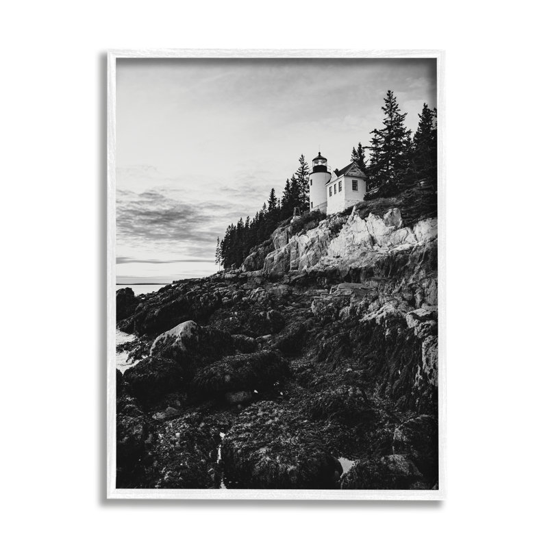 Photographie de phare de nuages de rivage rocheux monochrome, L 16 po x H 16 po, Giclée encadrée blanc bord de mer