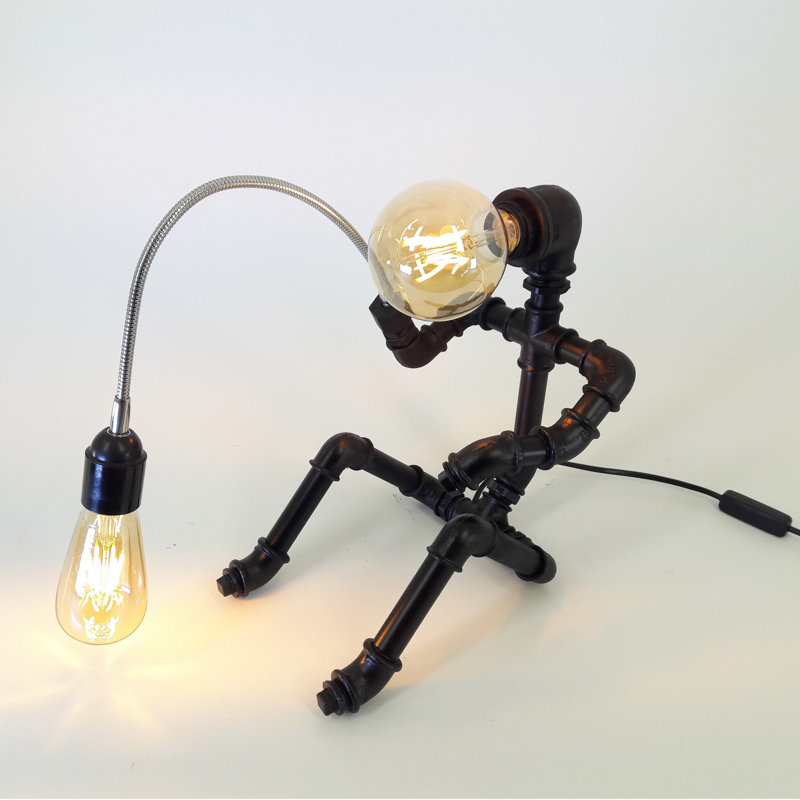 Lampe de table noire 12,6 po Mcburney