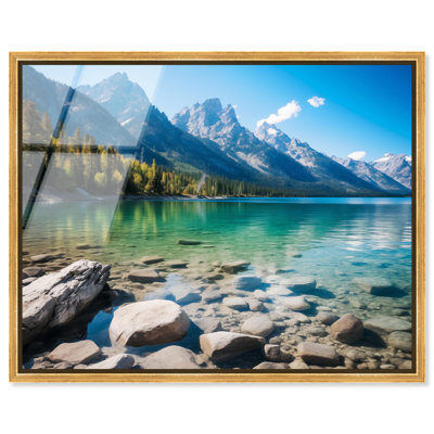 "Crystal Lake Peaks", art mural en verre acrylique ultra-brillant, photographie de voyage par Notoriart, cadre doré, 36 x 30