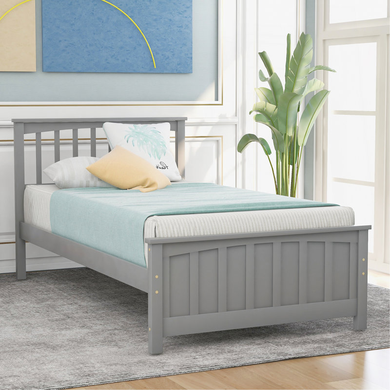 Lit plateforme en bois simple, gris