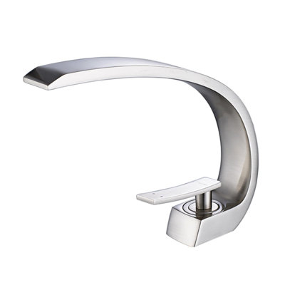 Single-hole Bathroom Sink Faucet with Single Handle