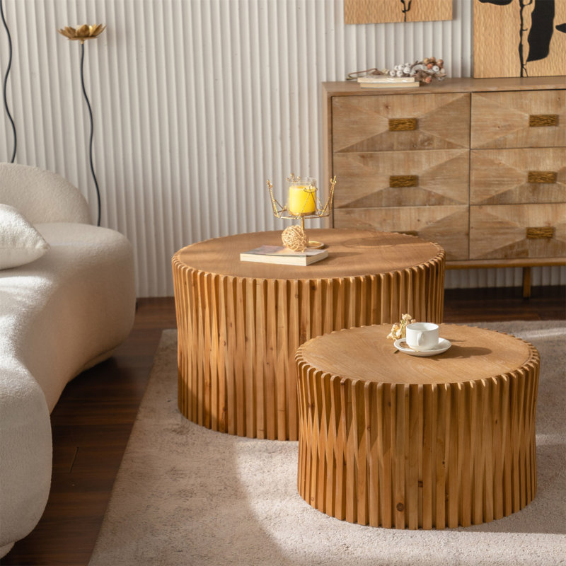 Ensemble de tables basses gigognes cylindriques de style rétro avec motif en relief texturé vertical pour le salon, le bureau et la salle à manger, naturel