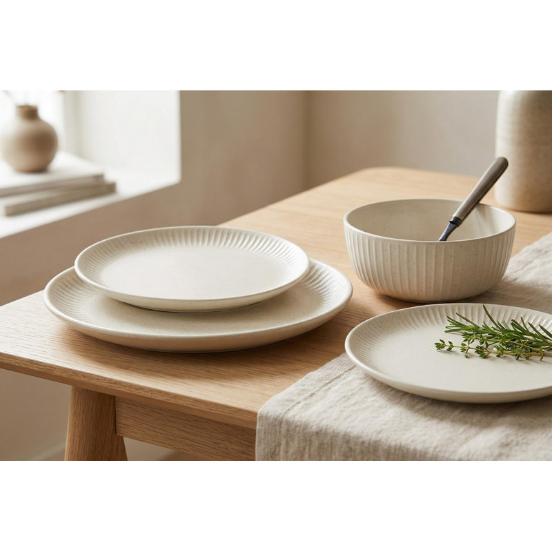 Service de table en grès gaufré 12 pièces, service pour 4, blanc os moucheté