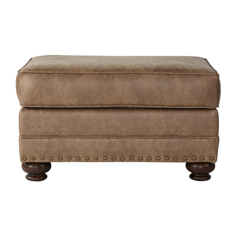 Similicuir avec accents bronze - gingembre brun moyen, pattes en bois, motif rectangulaire uni, sans dossier, ornementation de style traditionnel américain avec clous décoratifs antiques, revêtement marron, pattes, rectangulaire.