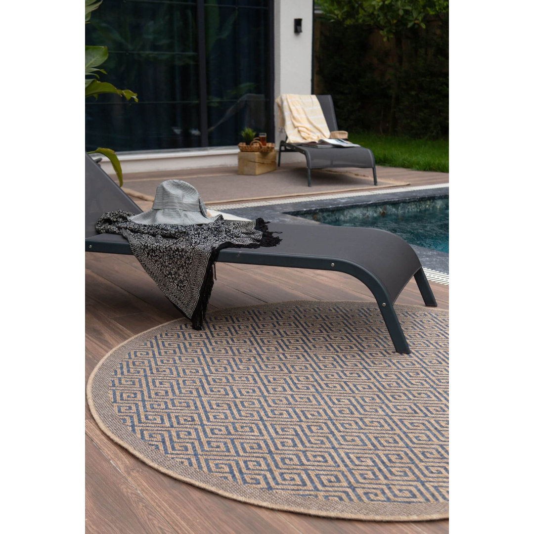 Nature Collection Geometric Kilim Indoor / Outdoor Area Rug - Image 3