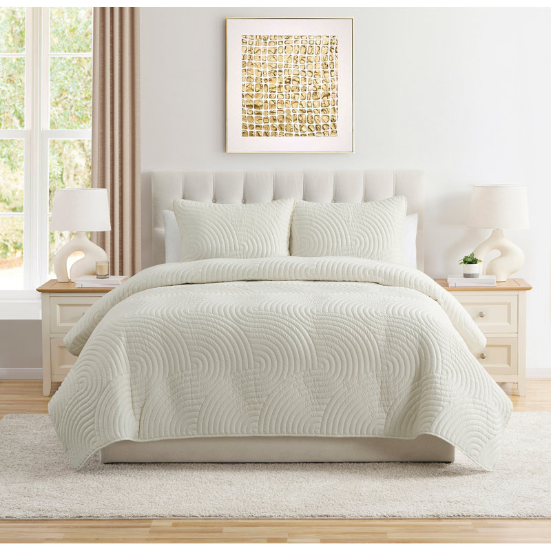 Sands 3-Piece Curved Pinsonic Textured Quilt Set, King Quilt + 2 King Shams, Gold