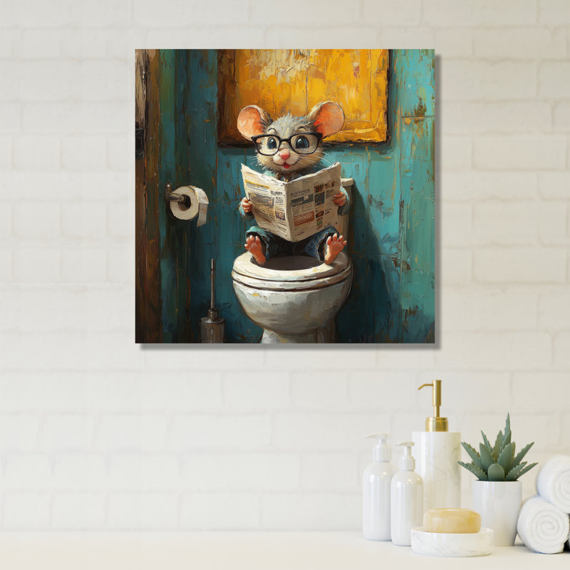 Une jolie souris assise à la toilette II - Toile, reproduction métallique, H 36 po x l 36 po